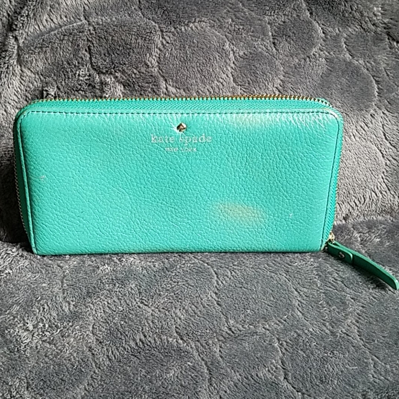 kate spade Handbags - Kate Spade Cobble Hill Lacey Wallet Zip Leather